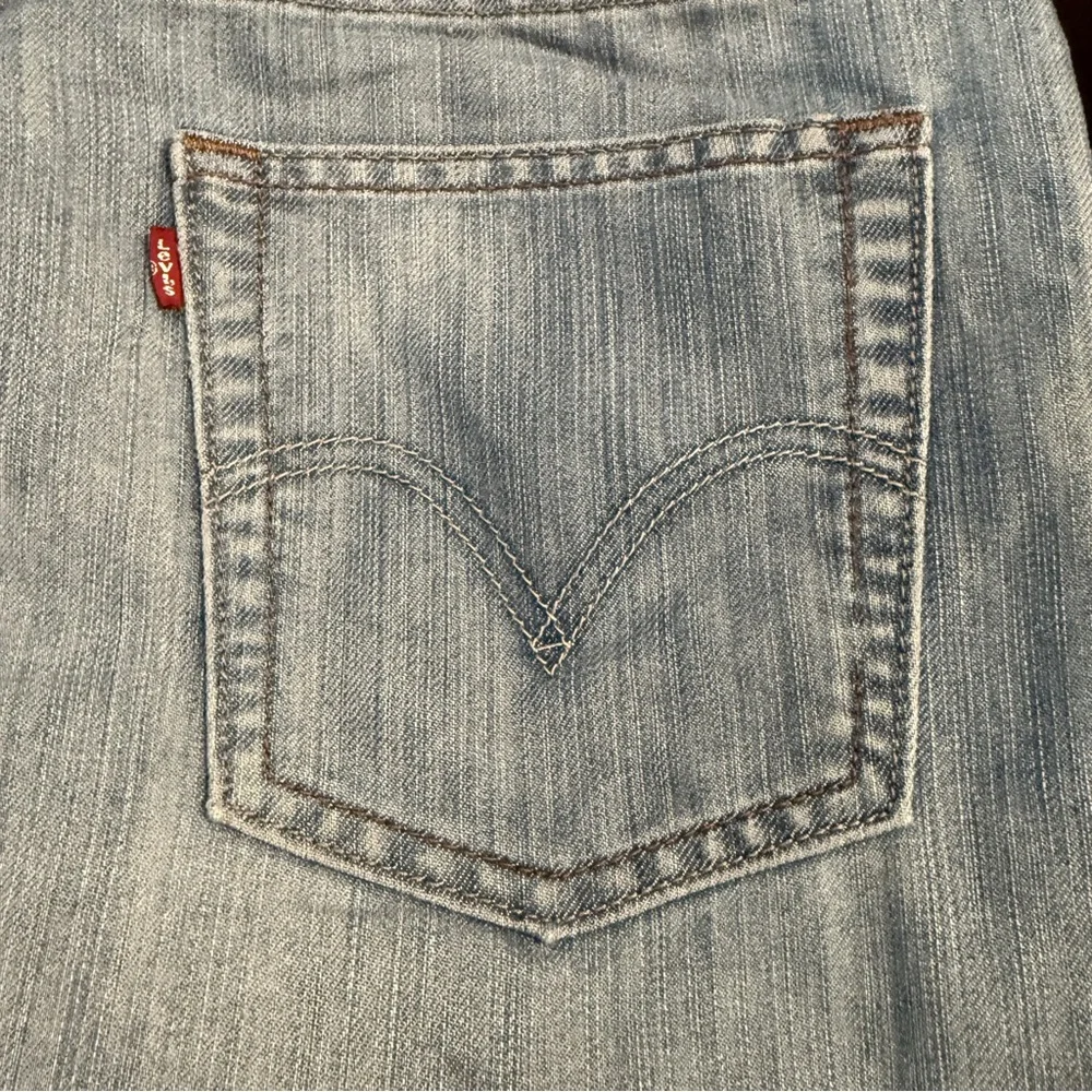 LEVI'S Slim Straight 514 Men's Jeans W32 L30 Destroyed yet Classic